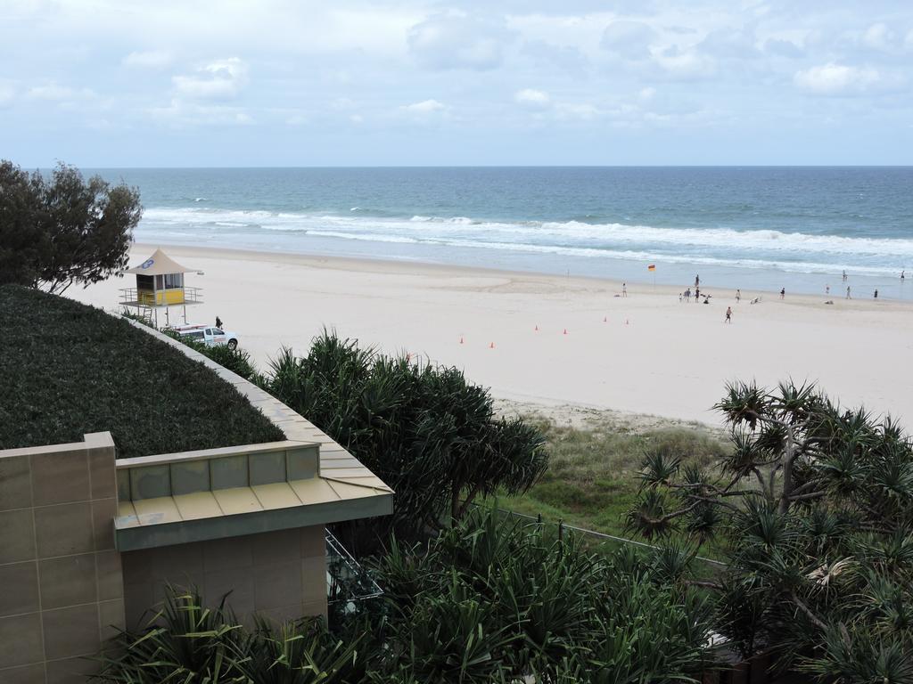 President Holiday Apartments - Absolute Beachfront Голд-Кост Экстерьер фото